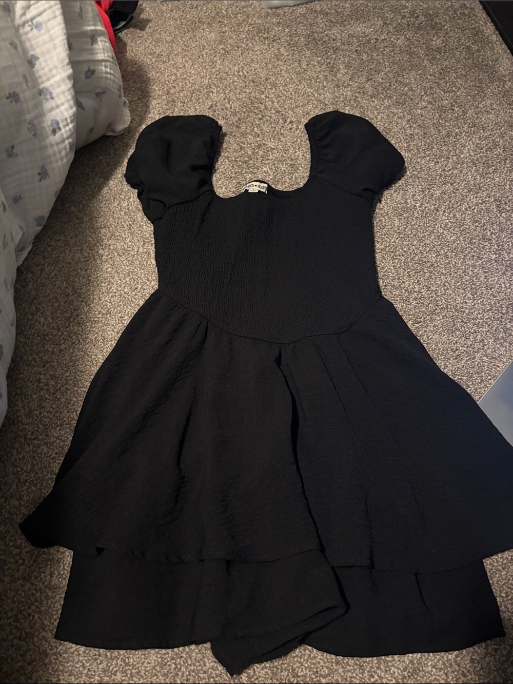 Womens Black Puff-Sleeve Tiered Dress